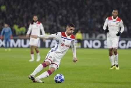 乔丹·普尔在对阵篮网的比赛中创造历史性记录.